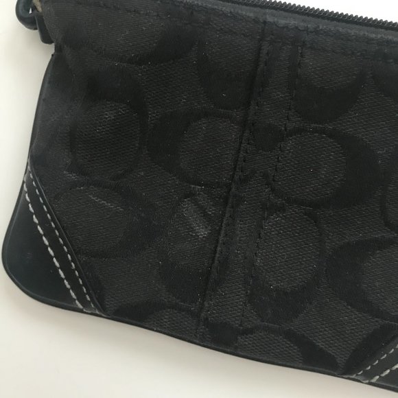 Loved, in Good Condition Authentic Coach Black and Gold Wristlet Wallet with Tag - Picture 4 of 5